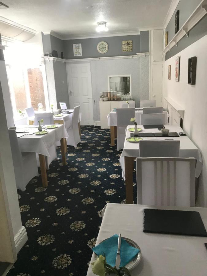 Number 40 - No Multiple Room Bookings Blackpool Exterior foto